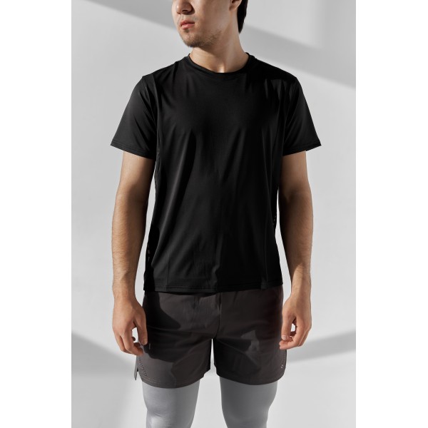 Erkaklar uchun yoziqsiz fitnes futbolkasi