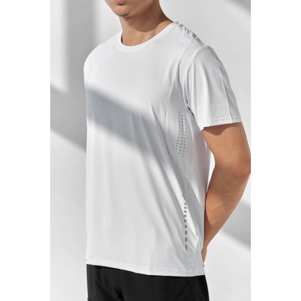 Erkaklar uchun yoziqsiz fitnes futbolkasi