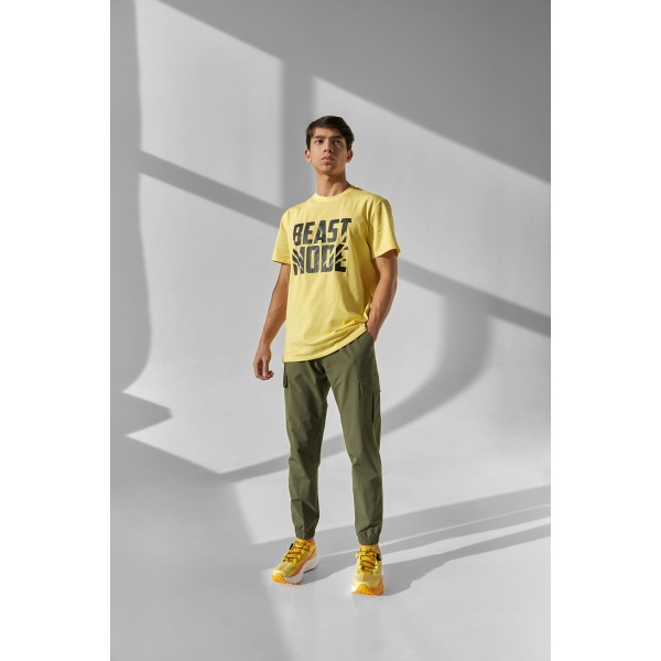 Erkaklar uchun Beast Mode fitnes futbolkasi